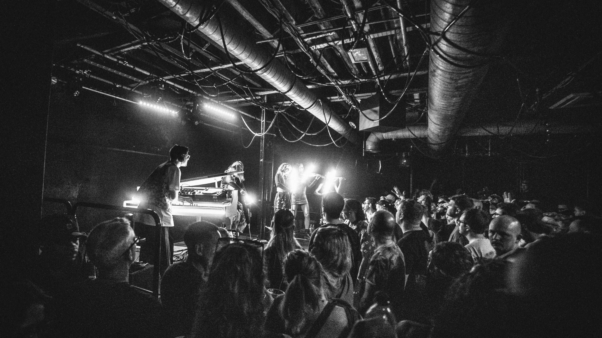 Keeno LIVE ft. Vibre Strings